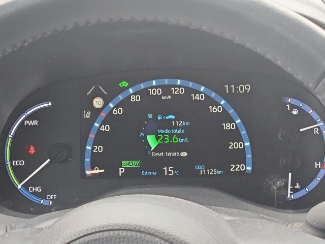 TOYOTA Yaris Cross usata, con ESP