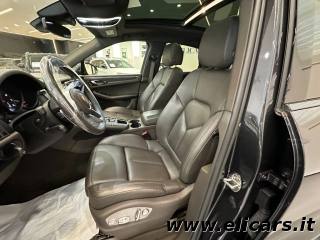 PORSCHE Macan usata, con Boardcomputer