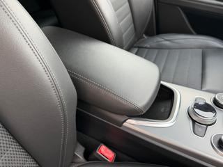 ALFA ROMEO Stelvio usata, con Sedile posteriore sdoppiato