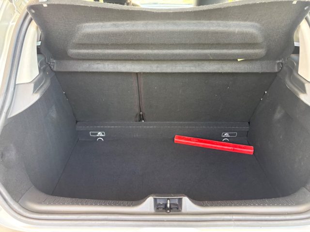 RENAULT Clio usata, con Sensori di parcheggio posteriori