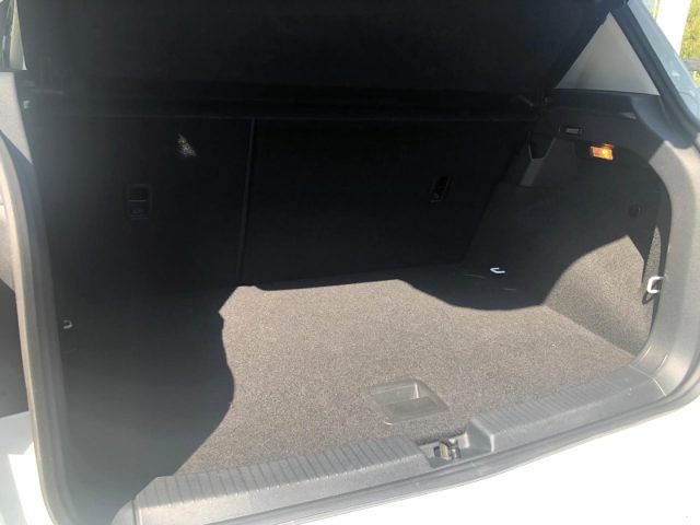 VOLKSWAGEN T-Cross usata, con Climatizzatore automatico, 2 zone