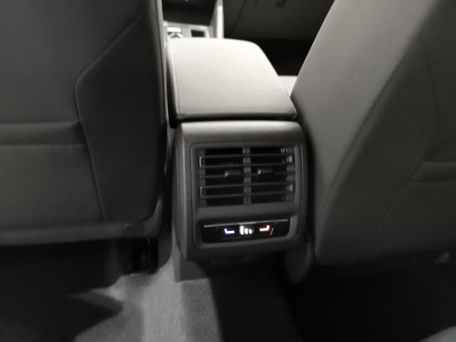 VOLKSWAGEN Golf usata, con Controllo elettronico della corsia