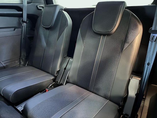 PEUGEOT 5008 usata, con Servosterzo