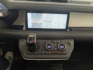 LAND ROVER Defender usata, con Fari LED
