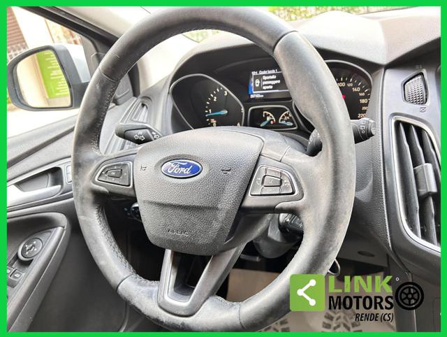 FORD Focus usata, con Specchietti laterali elettrici