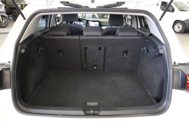 VOLKSWAGEN Golf usata, con Sedile posteriore sdoppiato