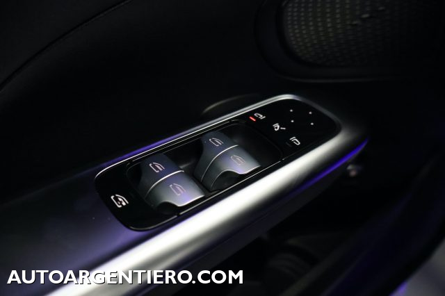 MERCEDES-BENZ C 200 usata, con Luci diurne