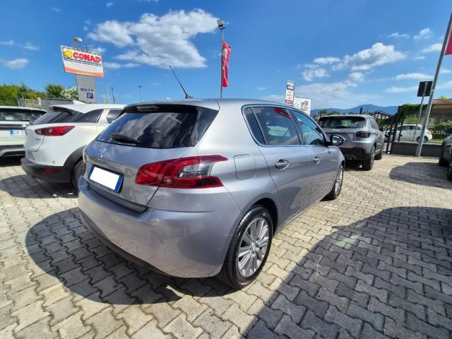 PEUGEOT 308 usata, con Autoradio