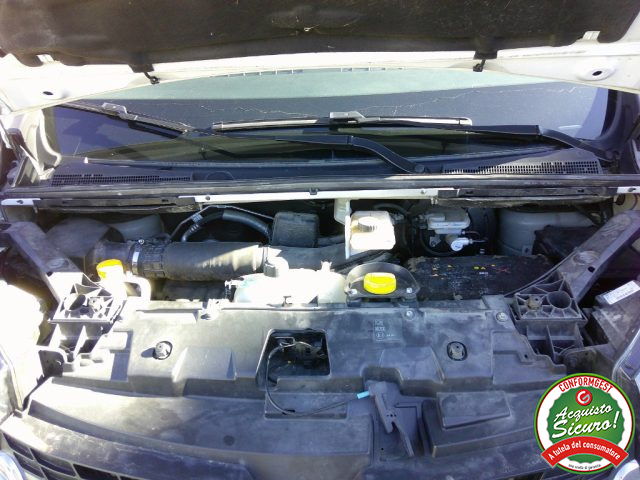 RENAULT Trafic usata 12