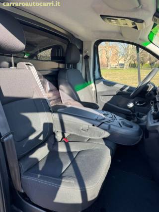 RENAULT Trafic usata, con USB