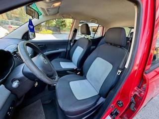 HYUNDAI i10 usata 12