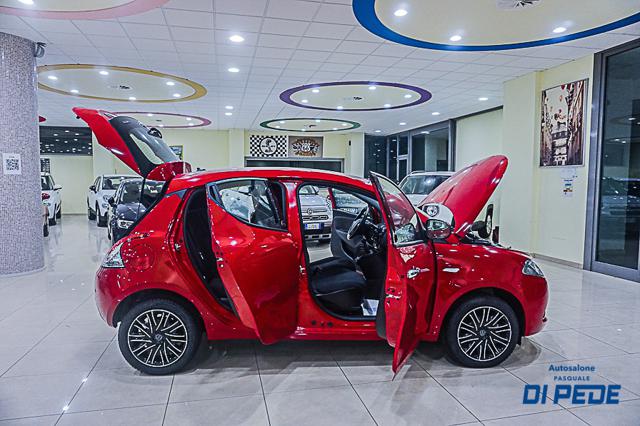 LANCIA Ypsilon usata, con Park Distance Control