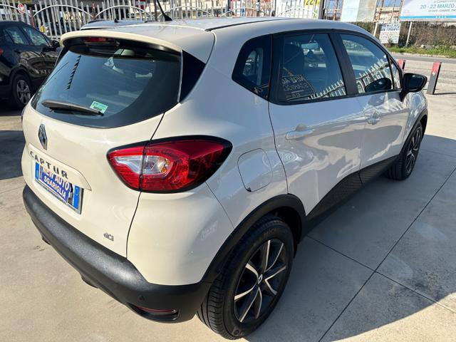 RENAULT Captur usata, con Autoradio