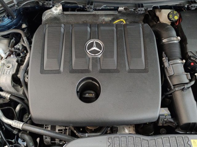 MERCEDES-BENZ B 180 usata, con Sedile posteriore sdoppiato