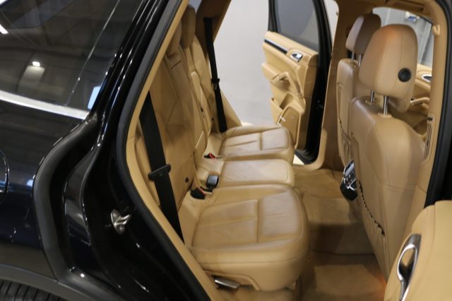 PORSCHE Cayenne usata, con Fari Xenon