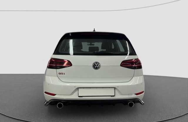 VOLKSWAGEN Golf GTI usata, con Autoradio