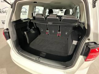 VOLKSWAGEN Touran usata, con Sedile posteriore sdoppiato