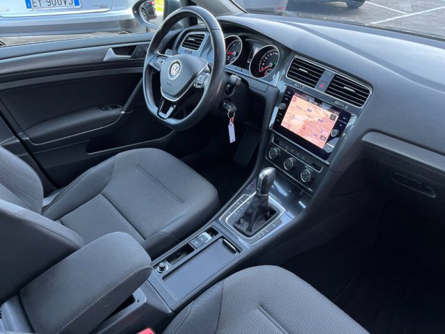 VOLKSWAGEN Golf Variant usata, con Park Distance Control