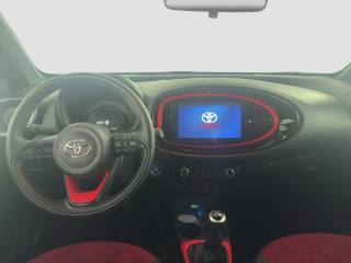 TOYOTA Aygo X usata 10
