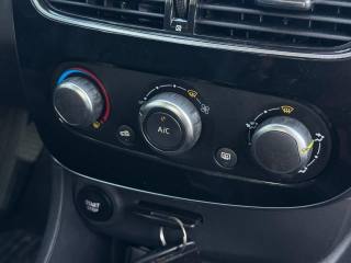 RENAULT Clio usata, con Interni in pelle