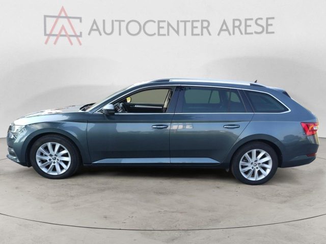 SKODA Superb usata, con Airbag