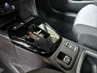 OPEL Corsa usata, con USB