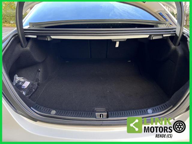 MERCEDES-BENZ E 220 usata 51