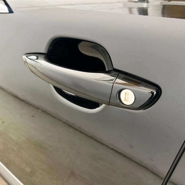 PEUGEOT 2008 usata, con Specchietti laterali elettrici