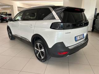PEUGEOT 5008 usata, con Autoradio