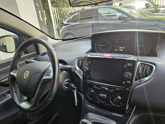 LANCIA Ypsilon usata, con Controllo automatico clima