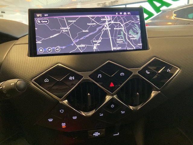 DS AUTOMOBILES DS 3 usata, con Fari LED
