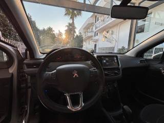 PEUGEOT 208 usata, con Climatizzatore automatico, 2 zone