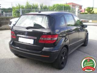 MERCEDES-BENZ B 200 usata, con Chiusura centralizzata