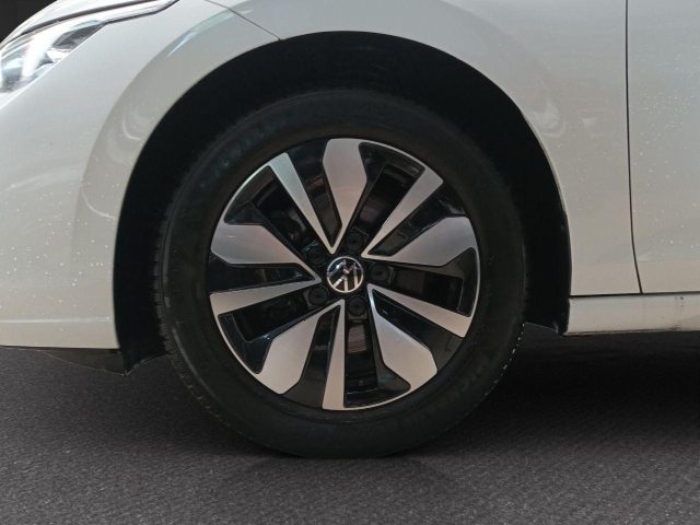 VOLKSWAGEN Golf usata, con Autoradio