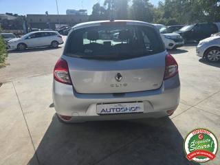 RENAULT Clio usata, con Autoradio