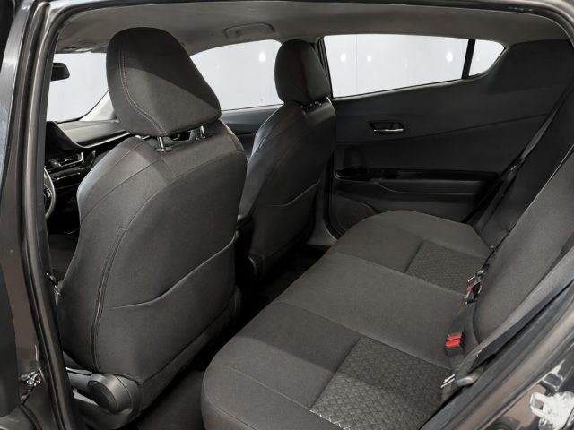 TOYOTA C-HR usata, con Climatizzatore
