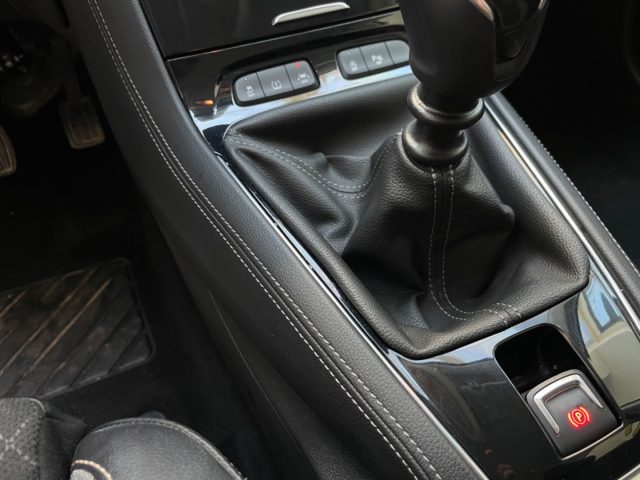 OPEL Grandland X usata, con Regolazione elettrica sedili