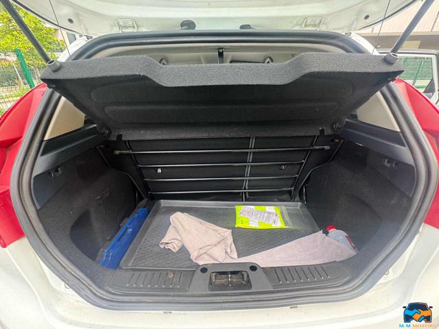 FORD Fiesta usata, con Specchietti laterali elettrici