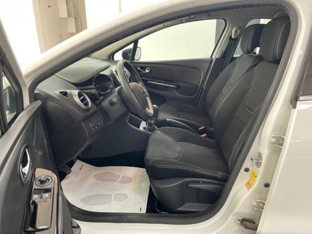 RENAULT Clio usata, con Climatizzatore