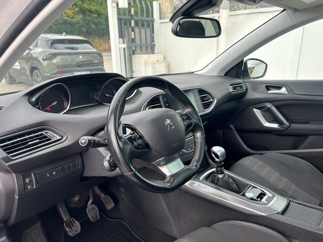 PEUGEOT 308 usata, con Sedile posteriore sdoppiato