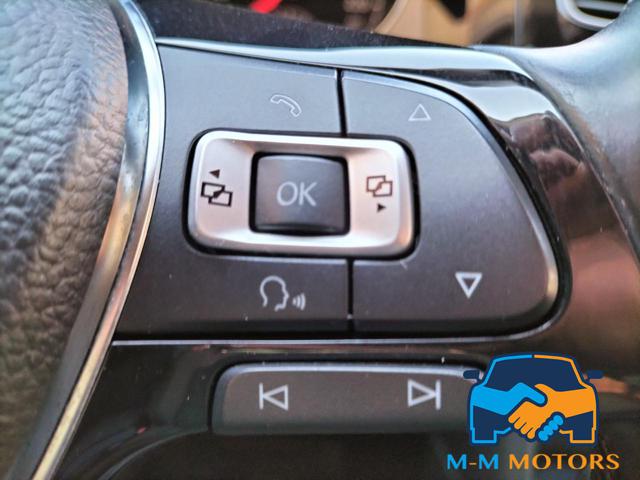VOLKSWAGEN Golf Variant usata, con USB