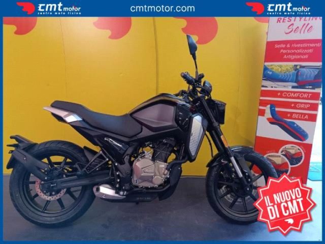 OTHERS-ANDERE OTHERS-ANDERE usata 0