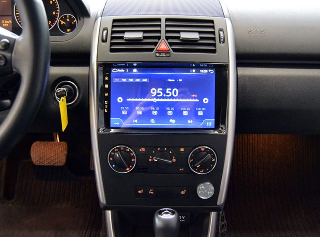 MERCEDES-BENZ A 180 usata, con Autoradio