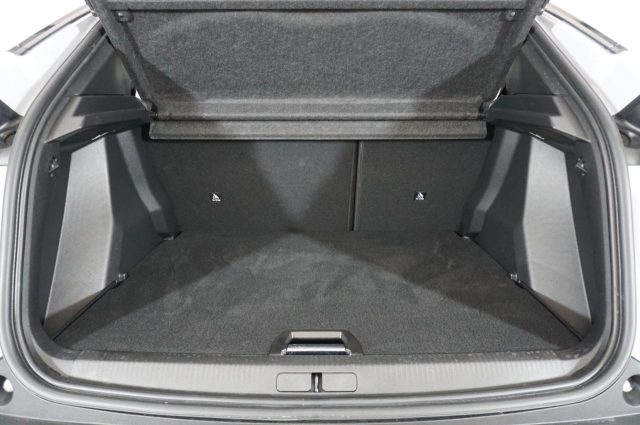 PEUGEOT 2008 usata, con Cruise Control
