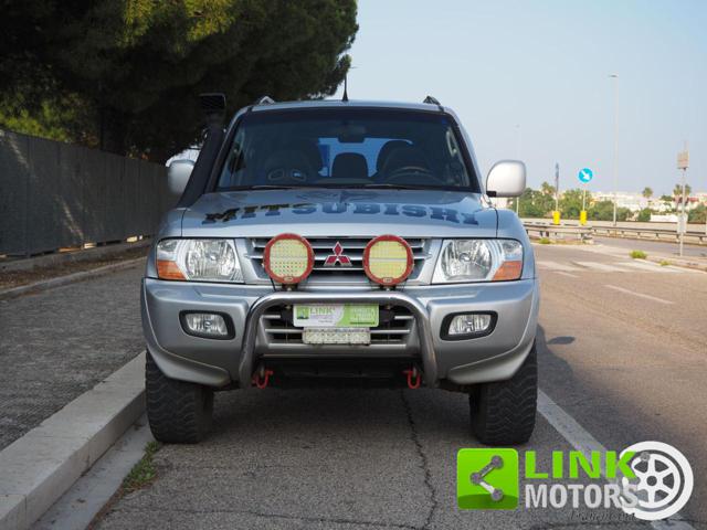 MITSUBISHI Pajero usata, con Sedile posteriore sdoppiato