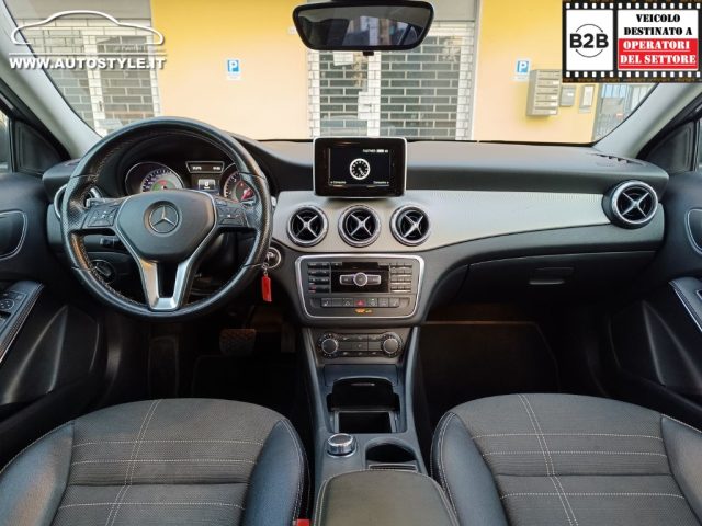 MERCEDES-BENZ GLA 220 usata, con Spoiler