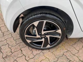 HYUNDAI i10 usata, con Autoradio