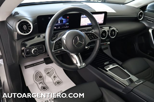 MERCEDES-BENZ CLA 180 usata, con Alzacristalli elettrici
