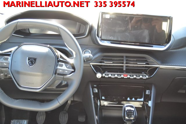PEUGEOT 2008 usata, con Autoradio digitale