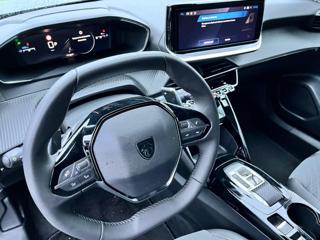 PEUGEOT 2008 usata, con Climatizzatore